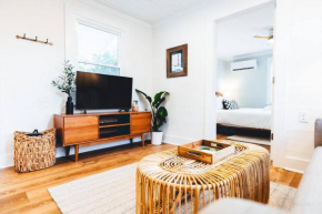NEW! Seabird Cozy Cottage by Beach, Boardwalk & Lake